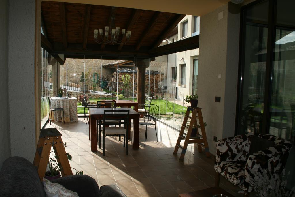 La Posada De Las Casitas Ampudia Exteriör bild